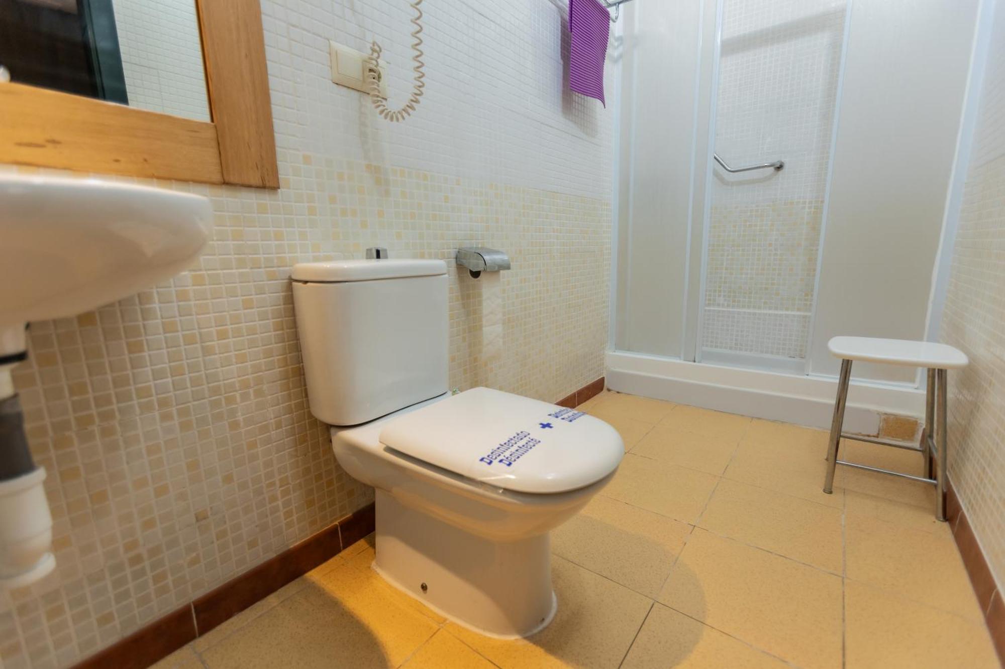Holiday park Hostal - Bungalows Camping Caceres