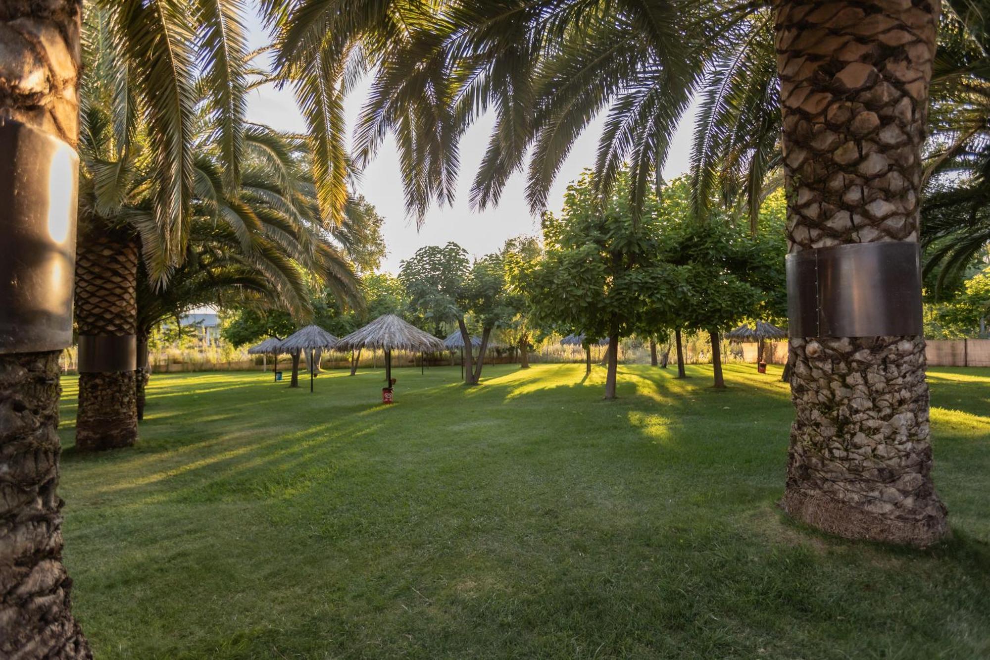 Hostal - Bungalows Camping Caceres 2*