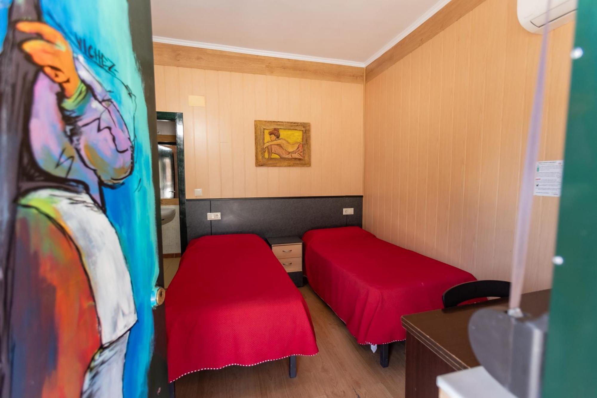 Holiday park Hostal - Bungalows Camping Caceres
